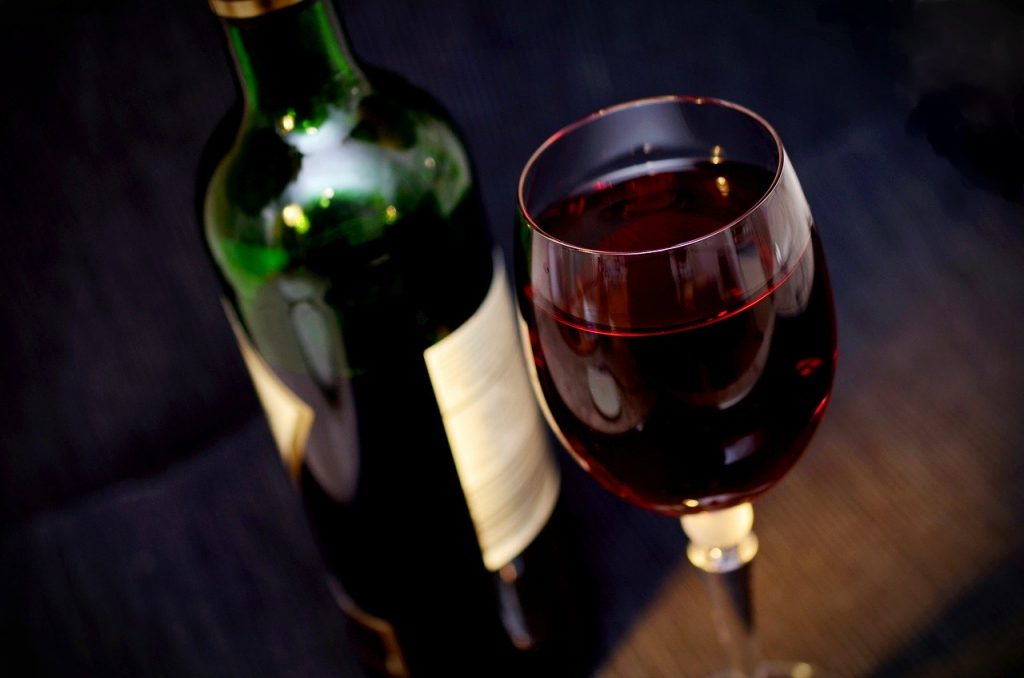 Does Drinking a Glass of Wine Have Health Benefits? 2 wine