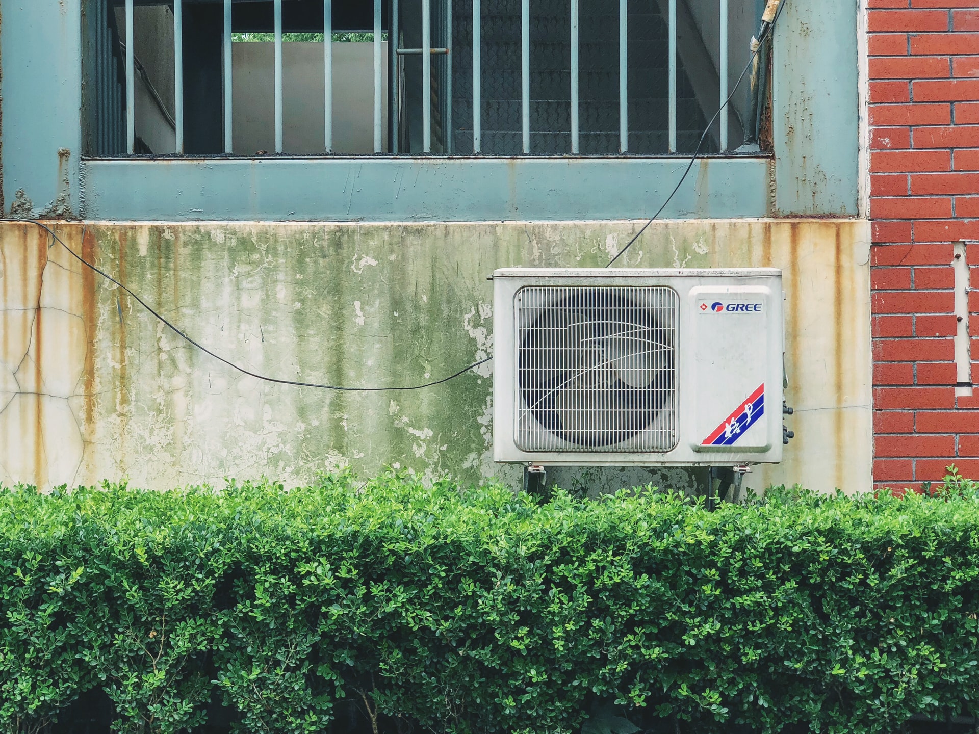 How to Address Your Indoor Air Quality 1 brawny oqXTdoPrdM unsplash